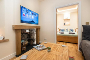 Sandpiper, apartment across from the beach